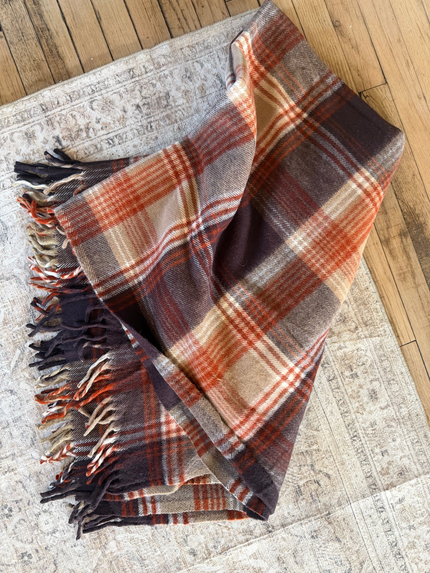 VINTAGE // brown plaid blanket