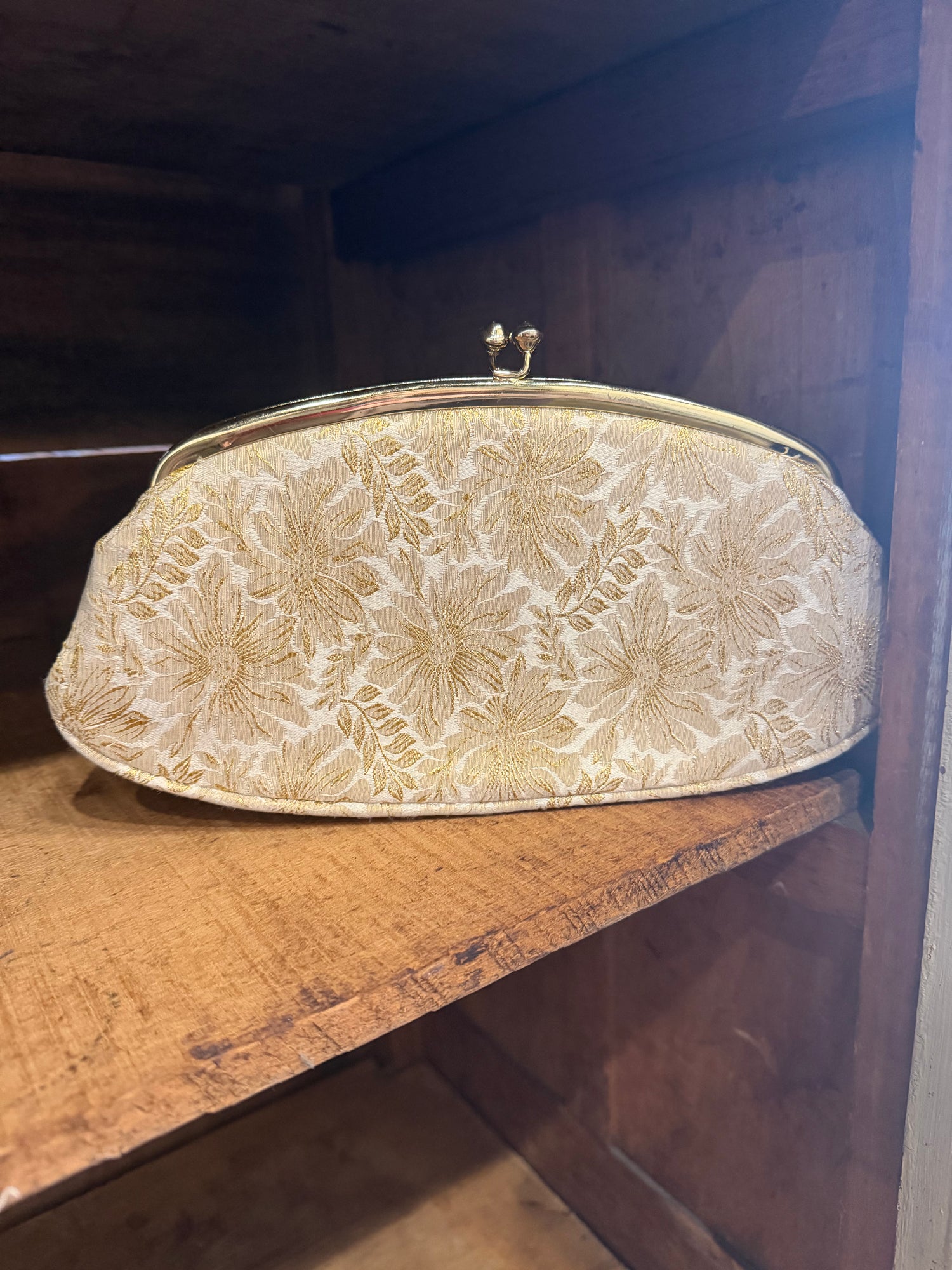 VINTAGE // gold clutch
