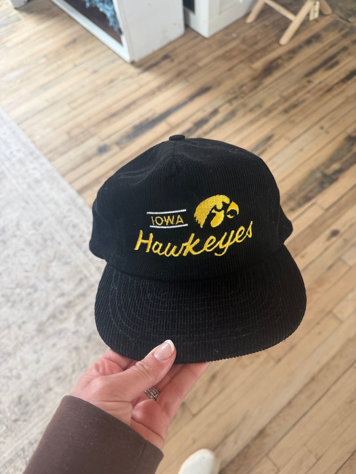 VINTAGE // Iowa Hawkeyes Hat